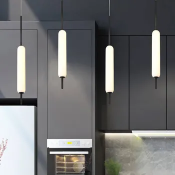 Quintiesse Závěsné světlo LED CUMBERLAND, černé, Ø 13 cm, kov/sklo černá matná, opálově bílá LED 10 W celkem - Doprava zdarma