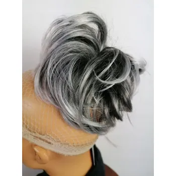 Příčesek Příčesek krátké syntetické vlasy tmavě šedé Mona