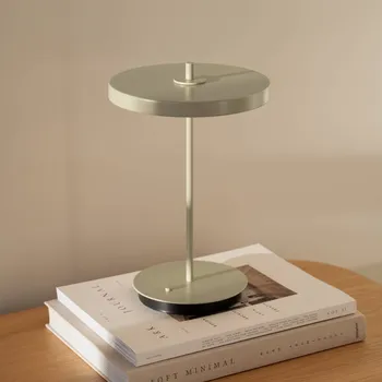 Lampička UMAGE LED dobíjecí stolní lampa Asteria Move clay brown uni, 31cm - Podstavec - Ø 15 cm, výška 1,8 cm; výška stínidla 1,8 cm hnědá hlína 1 x 1,8 W LED - Doprava zdarma