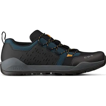 Pánské cyklistické tretry FIZIK TRETRY TERRA ERGOLACE X2 2024 39,5 černá/modrá