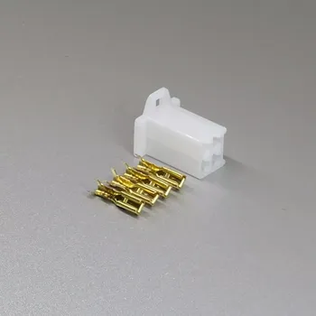 Elektrická zásuvka Sada konektoru Faston 2.8 mm, 4 póly, bílá - zásuvka (samice)