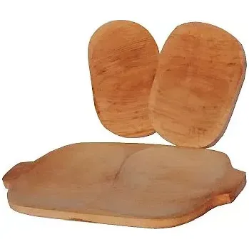 Malý dřevěný podnos dělený a dva velké talíře