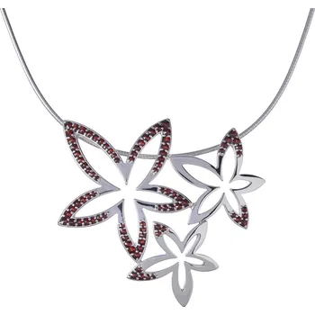 Náhrdelník Stříbrný náhrdelník s českým granátem, rhodiovaný - květina