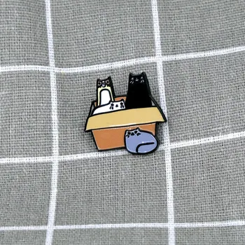 Pinarna.cz - Odznáček Kočičky v kartonové krabici