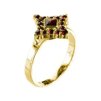 Prsten Stříbrný prsten s českým granátem, zlacený - čtverec Velikost: 56