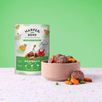 Krmivo pro psa Harper and Bone Dog příchutě farmy, kapsa 300 g