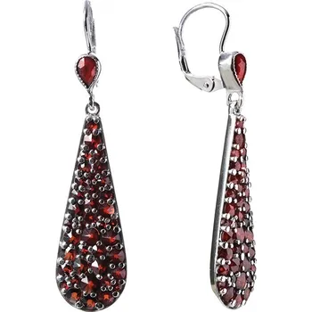 Náušnice Stříbrné náušnice s českým granátem, rhodiované - kapka Zapínání: klapka