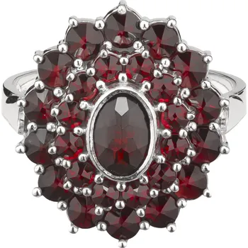 Prsten Stříbrný prsten s českým granátem, rhodiovaný - ovál Velikost: 61
