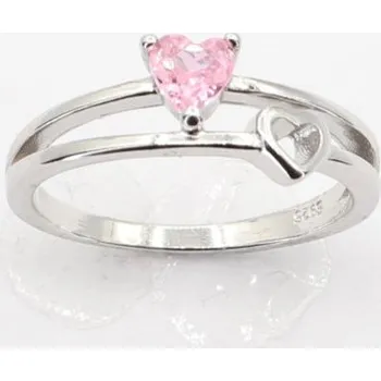 Prsten Stříbrný prsten s kamenem