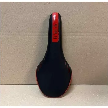 Sedlo na kolo Fi´zi:k sedlo Nisene (černá/červená)