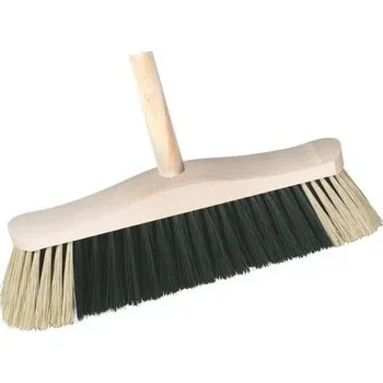 Dřevěný smeták s tyčí