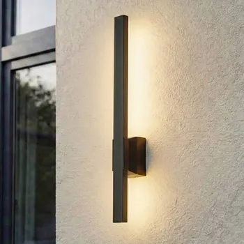 Venkovní osvětlení Lindby LED venkovní nástěnné svítidlo Sakari, černé, hliník, výška 50 cm - Nástěnný držák – délka 9,2 cm, šířka 5,2 cm, výška 5 cm černá 1 x 10,5 W LED - Doprava zdarma