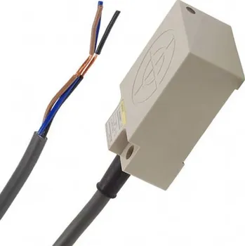 Indukční bezdotykový snímač 20 mm, výstup: NPN 24 V IP67