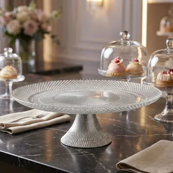 TOGNANA Lust Silver 28 cm - skleněný pevný dortový talíř