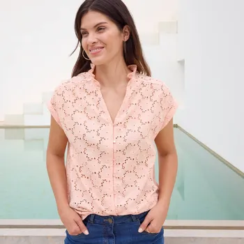 Dámská halenka Madeirová halenka s výstřihem do V světle růžová 48