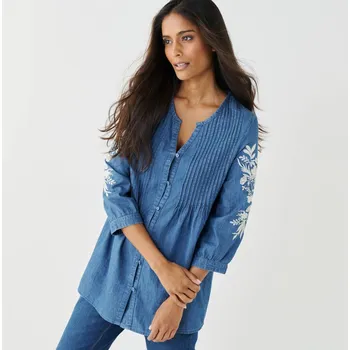 Tunika se sámky, denimová s výšivkou sepraná modrá/režná 46