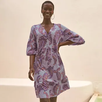 Dámské šaty Rozšířené krátké šaty s potiskem a širokými rukávy lila 36