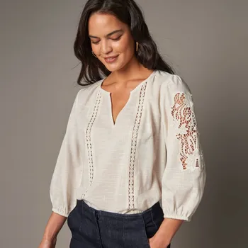 Dámská móda Halenka se 7/8 rukávy a ažurovou výšivkou béžová 48