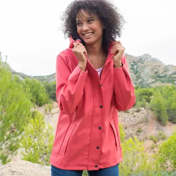 Nepromokavá bunda s kapucí korálová 46