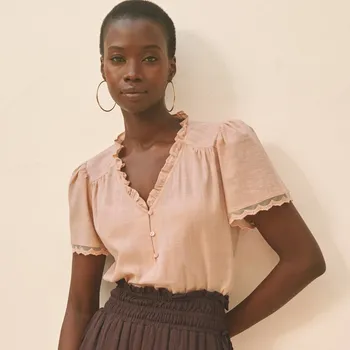 Dámská halenka Halenka s volánkem a krátkými rukávy růžová pudrová 36