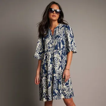 Dámské šaty Krátké volánové šaty s etno potiskem indigo/režná 40