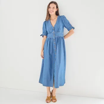 Dámské šaty Dlouhé rozšířené šaty na knoflíky, denimové modrá 52