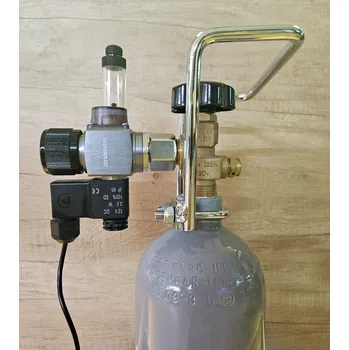 Strideways Regulator CO2 s nočním vypínáním + 2l plnitelná láhev