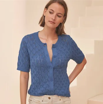 Dámská halenka Ažurová propínací halenka z úpletu modrá džínová 38/40