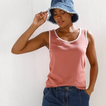 Top se širokými ramínky a kontrastním lemováním růžové dřevo 42/44