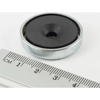 Zvedací magnet Magnet v pouzdře s dírou pro skrutku 32×7 mm (feritový)