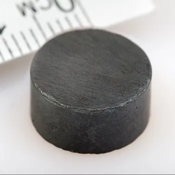 Dekorativní magnet Feritový magnet válec 12×6 mm - Y30BH