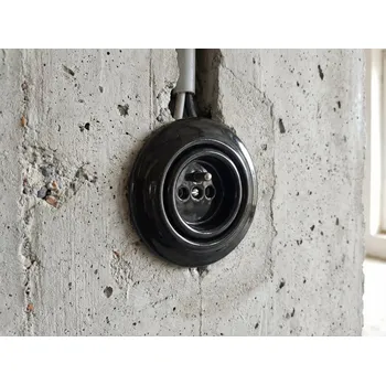 vypínač Zásuvka DECENTO černá 5519K-C02347N