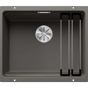 Granitový dřez Blanco Etagon 500-U představuje velkorysou stupňovitou mísu s přidanou funkčností, včetně integrovaného schůdku, který vytváří další funkční úroveň. Její chytrá systémová koncepce zahrnuje univerzální lišty ETAGON spolu s vysoce kvalitními prvky, jako je