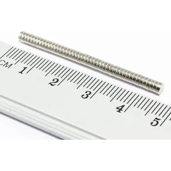 Dekorativní magnet Neodymový magnet válec 3,2×1 mm - N52
