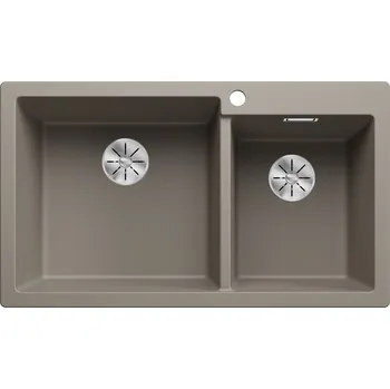 Granitový dřez PLEON 9 je moderní kuchyňský dřez, který se vyznačuje čistými liniemi a prostorným designem. Jeho plochý okraj a integrovaná lišta baterie vytvářejí celistvý, elegantní vzhled. Je vyroben pro styl i funkci a je vybaven vysoce kvalitními detaily, jako je s