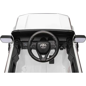 Dětské elektrovozidlo Beneo Elektrické autíčko Toyota Landcruiser 12V, bílé, široké jednomístné sedátko, 2,4 GHz dálkové ovládání, USB/AUX Vstup, Bluetooth, Odpružení, Lithiová baterie, LED světla, 2 X 25W Motor, ORIGINÁL licence