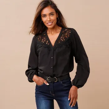 Dámská halenka Košilová halenka s macramé černá 44