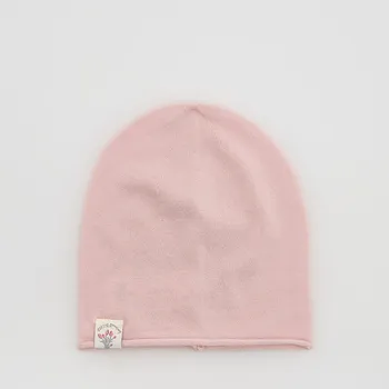 Čepice Reserved - Čepice s nášivkou - pastelově růžová - 709IN-03X - 709IN-03X-3Y5