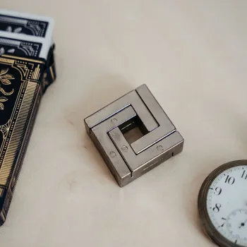 Hlavolam Quartet hlavolam - odděl čtyři dílky hlavolamu od sebe