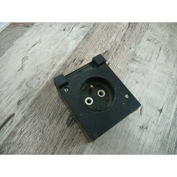 Stavebniny SEZ Stará bakelitová zásuvka - skříň do vlhka Varianta: Ulomené víko