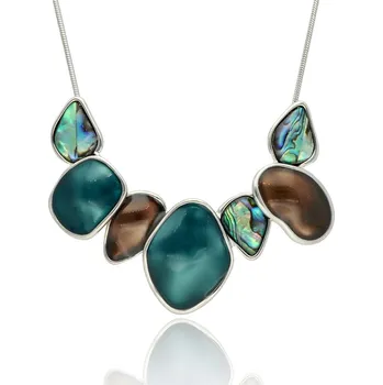 Náhrdelník Yvon Dekoltový náhrdelník ELEGANCE v tyrkysových tónech s mušlí abalon