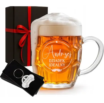 Sklenice Dárek ke Dni chlapců Pivní Sklenice s gravírováním + Přívěsek Na Klíče Autíčko Sada