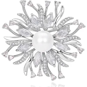 Brož Éternelle Brož ve tvaru květu Eunice - bílá perla, zirkony B8171-8LXT2529B Stříbrná Bílá