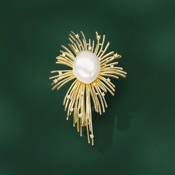 Brož Éternelle Luxusní brož s barokní bílou perlou Tesara B7364-1032-2670 Zlatá Bílá