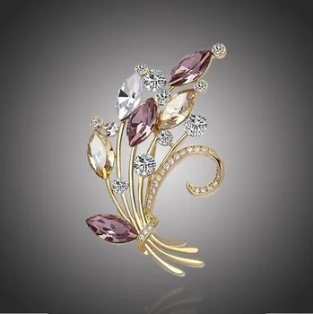 Brož Éternelle Brož se zirkony a krystaly Swarovski Elements Carolina - květina B7103-B3-13 Zlatá