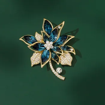 Brož Éternelle Luxusní brož Swarovski Elements Nuria - květina B7173-LXT0274 Modrá