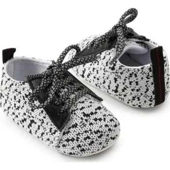 Dívčí obuv Dětské capáčky na šněrování bílá 12-18 měsíců