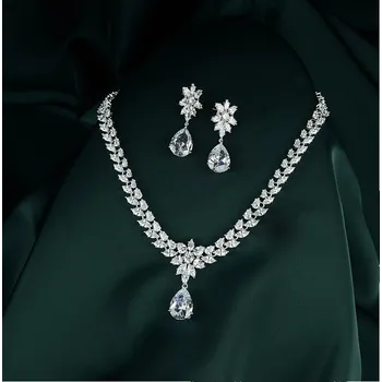 Souprava šperků Éternelle Luxusní souprava šperků Swarovski Elements Desireé SET2058-QT-G20A Bílá/čirá 43 cm