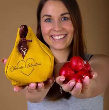 Čokoláda Globuli Valentini - žlutý měšec Karlovy koule 5ks, 110 g