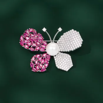 Brož Éternelle Brož ve tvaru motýla Chantal B8175-XZ0277B Růžová Bílá